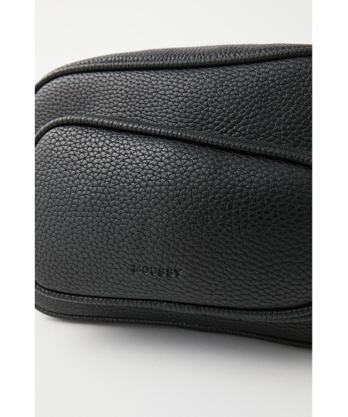 MOUSSY（マウジー）の「F/L CROSS BODY バッグ（ボディバッグ/ウエストポーチ・レディース・ブラック/シルバー・FREE）」の6枚目の写真