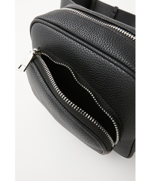 MOUSSY（マウジー）の「F/L CROSS BODY バッグ（ボディバッグ/ウエストポーチ・レディース・ブラック/シルバー・FREE）」の8枚目の写真
