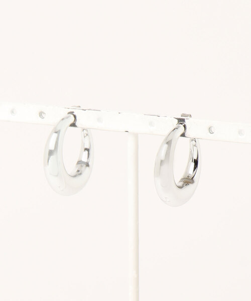 natural couture(ナチュラルクチュール)の「フープピアス(ピアス(両耳用)・レディース・シルバー/ゴールド・FREE)」の1枚目の写真