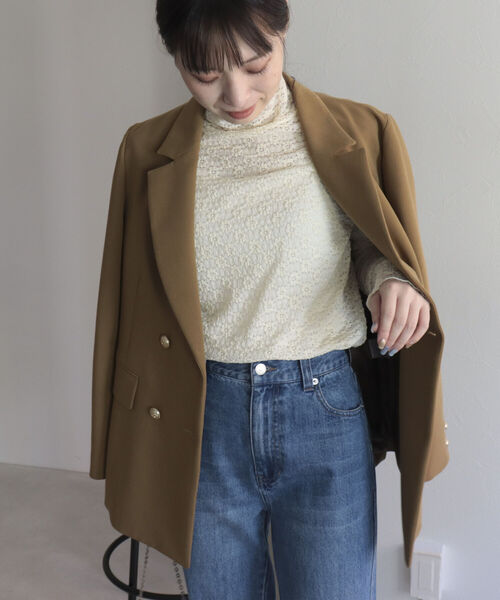 fredy emue（フレディエミュ）の「フラワータートルネックカットソー（Tシャツ/カットソー・レディース・サックスブルー/イエロー/オフホワイト/ブラック・38）」の5枚目の写真