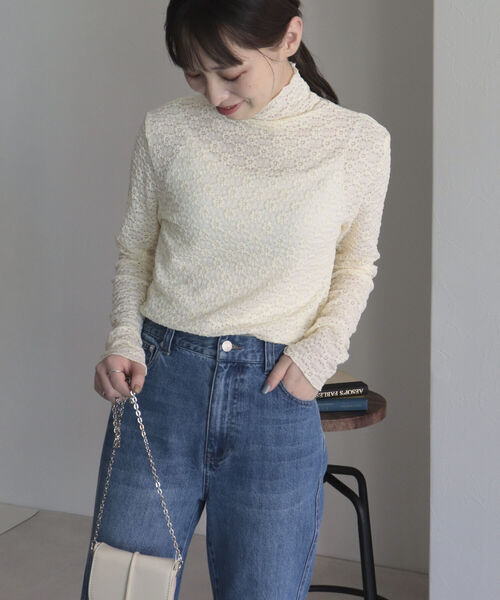 fredy emue（フレディエミュ）の「フラワータートルネックカットソー（Tシャツ/カットソー・レディース・サックスブルー/イエロー/オフホワイト/ブラック・38）」の21枚目の写真