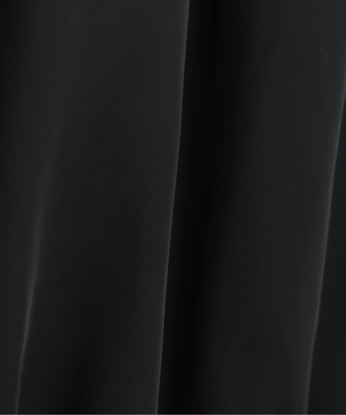 NATURAL BEAUTY BASIC（ナチュラルビューティーベーシック）の「ギャザーネックＭＡ－１（MA-1・レディース・ブラック/オフホワイト・MEDIUM）」の3枚目の写真