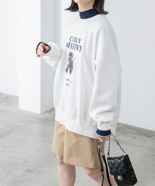 新品 タグ付 OBLI オブリ フリルスウェット ホワイト no brand（ノーブランド）の「サメ袖刺繍BIGスウェット/オフ