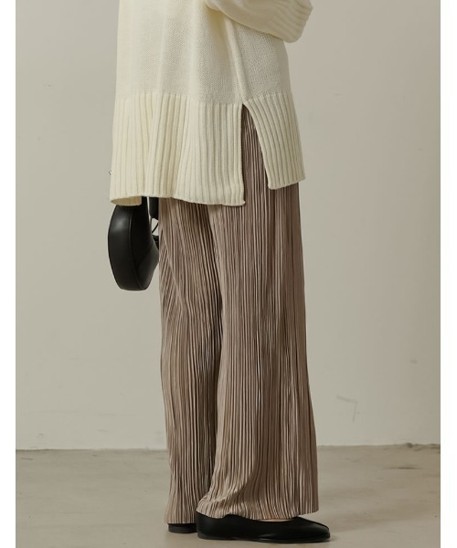 Re:EDIT（リエディ）の「[低身長サイズ有]グロッシーサテンプリーツストレートパンツ（その他パンツ・レディース・チャコールグレー/アイボリー/ブラック/グレイッシュベージュ・SHORT/MEDIUM/LARGE）」の18枚目の写真