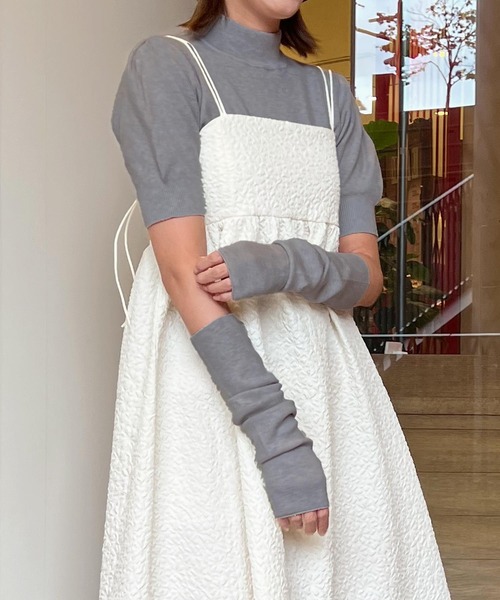 KOBE LETTUCE（コウベレタス）の「アームウォーマー付きニット（ニット/セーター・レディース・アイボリー/グレー/モカ・FREE）」の3枚目の写真