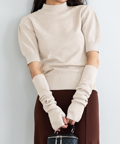 KOBE LETTUCE（コウベレタス）の「アームウォーマー付きニット（ニット/セーター・レディース・アイボリー/グレー/モカ・FREE）」の2枚目の写真