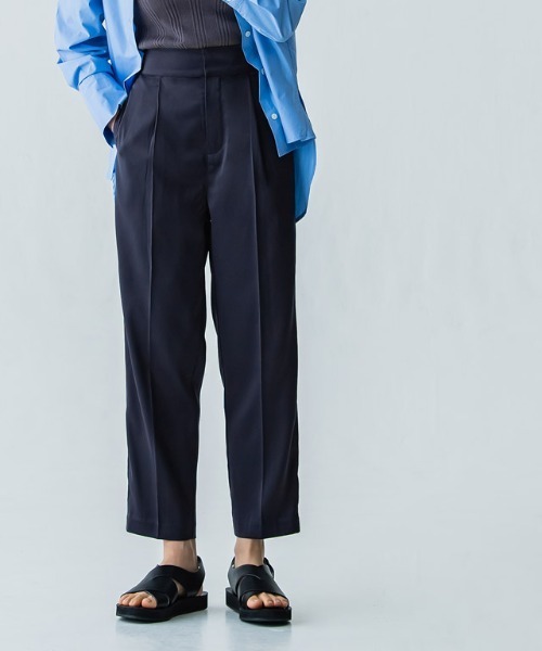 RASW（ラス）の「［RASW］サテンタックテーパードパンツ（スラックス・レディース・ダークネイビー/キャメル・S/M/L）」の18枚目の写真