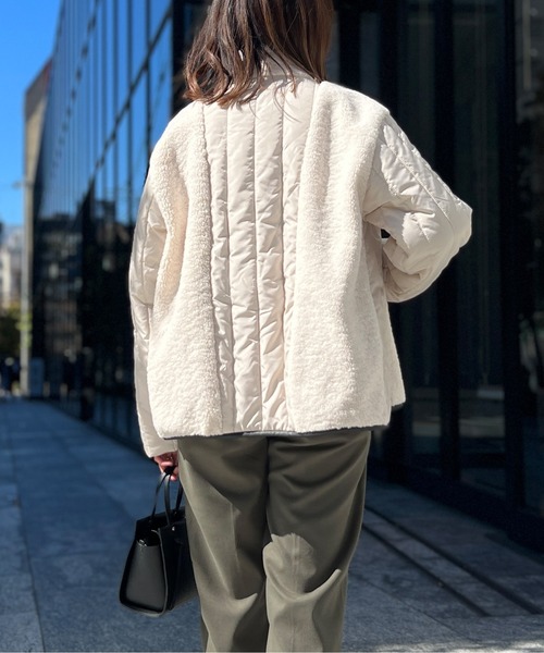 Chez toi(シェトワ)の「ボア×中綿スタンドネックジャケット(ダウンジャケット/コート・レディース・オフホワイト/ブラック/ベージュ・FREE)」の4枚目の写真