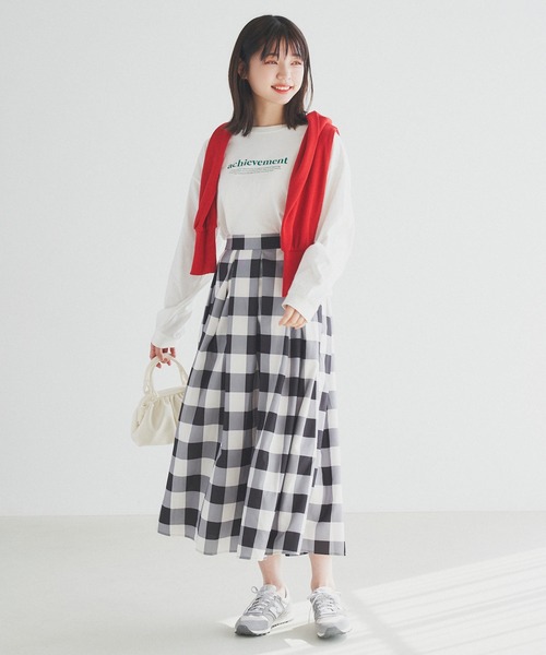Isn't She?(イズントシー)の「タックフレアロングスカート|美人百花掲載(スカート・レディース・チェック/レッド/ベージュ・FREE)」の8枚目の写真