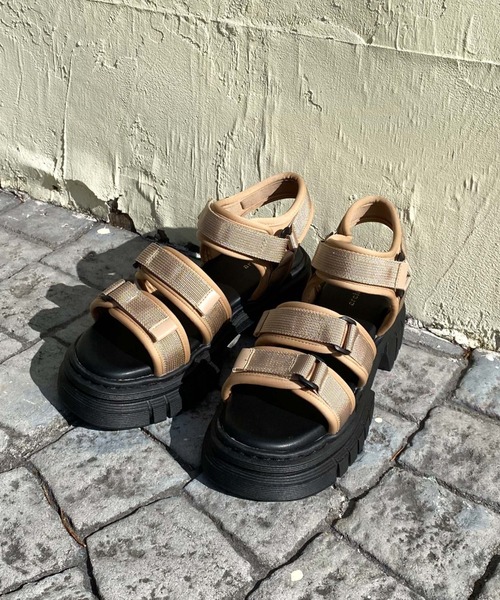 archives（アルシーヴ）の「厚底スポサン（サンダル・レディース・ベージュ/ブラック・MEDIUM/LARGE）」の4枚目の写真