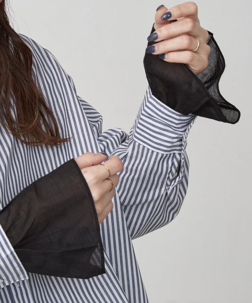 Shelly island（シェリーアイランド）の「袖フレアシアーカットソー（Tシャツ/カットソー・レディース・ホワイト/ブラック・FREE）」の3枚目の写真