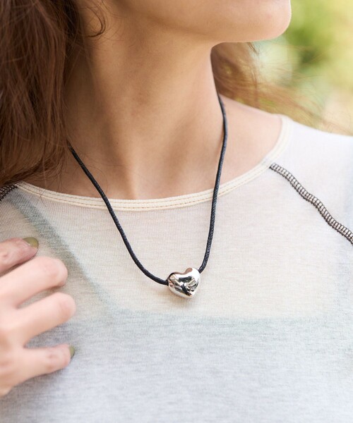 FREAK'S STORE（フリークスストア）の「コードハートネックレス（ネックレス・レディース・シルバー・ONE SIZE）」の4枚目の写真