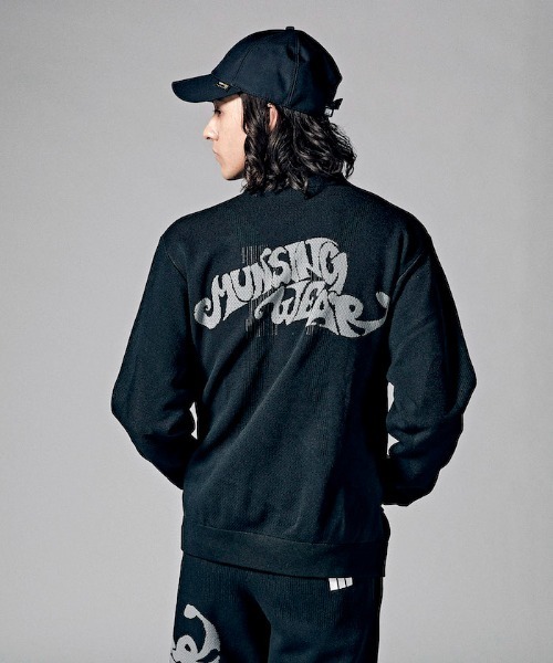 Munsingwear（マンシングウェア）の「『ENVOY エンボイ』ロゴジャカードニットブルゾン ゴルフウエア メンズ（ブルゾン・メンズ・グレー/ブラック/ネイビー・XL/L/M）」の2枚目の写真
