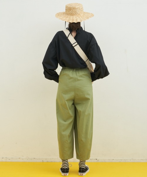 MERLOT（メルロー）の「【シワになりにくい】バックリボンハイネック袖ボリュームブラウス（シャツ/ブラウス・レディース・ブラック/ホワイト・FREE）」の12枚目の写真