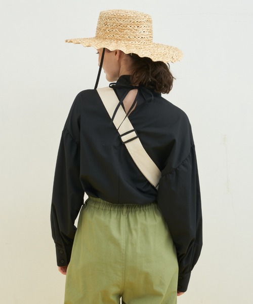 MERLOT（メルロー）の「【シワになりにくい】バックリボンハイネック袖ボリュームブラウス（シャツ/ブラウス・レディース・ブラック/ホワイト・FREE）」の6枚目の写真