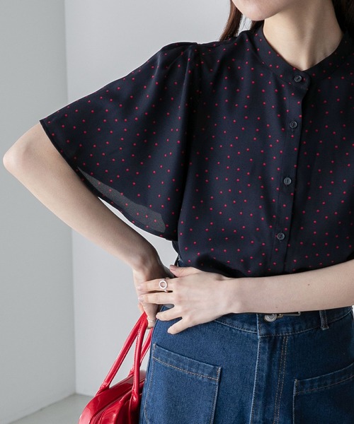 BONLECILL（ボンルシール）の「ドット柄 半袖ベルスリーブブラウス