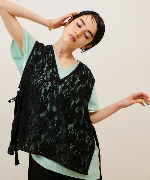 manana suerte（マニャーナスエルテ）の「ヴィンテージレースベスト（ベスト・レディース・ベージュ/ブラック・FREE）」の2枚目の写真