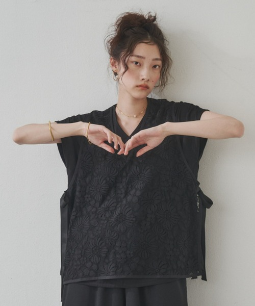 manana suerte（マニャーナスエルテ）の「ヴィンテージレースベスト（ベスト・レディース・ベージュ/ブラック・FREE）」の5枚目の写真