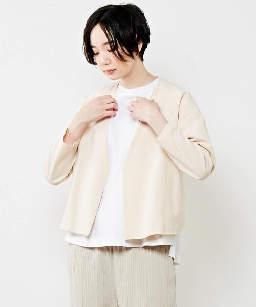 MELROSE claire（メルローズ クレール）の「【汎用性の高いシンプルなノーカラージャケット】（ノーカラージャケット・レディース・ベージュ/ブラック・FREE）」の9枚目の写真