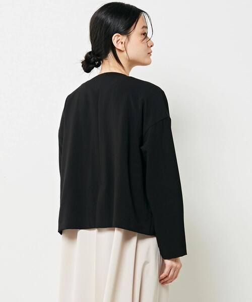 MELROSE claire（メルローズ クレール）の「【汎用性の高いシンプルなノーカラージャケット】（ノーカラージャケット・レディース・ベージュ/ブラック・FREE）」の21枚目の写真