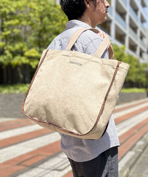 PENDLETON(ペンドルトン)の「【PENDLETON/ペンドルトン】SUMMER TOTE PDT-000-231017(トートバッグ・メンズ・ベージュ/ブラック・FREE)」の2枚目の写真