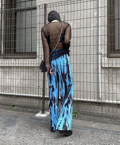 LVEU.（ラブユ.）の「【LVEU.】タイダイ柄プリーツパンツ / ボトムス パンツ プリーツ タイダイ マーブル ワイド ルーズ リラックス アーバン ブラック カーキ ブルー（その他パンツ・レディース・カーキ/ブルー/ブラック/ブラック×ライム/グレー/オリーブ・FREE）」の15枚目の写真