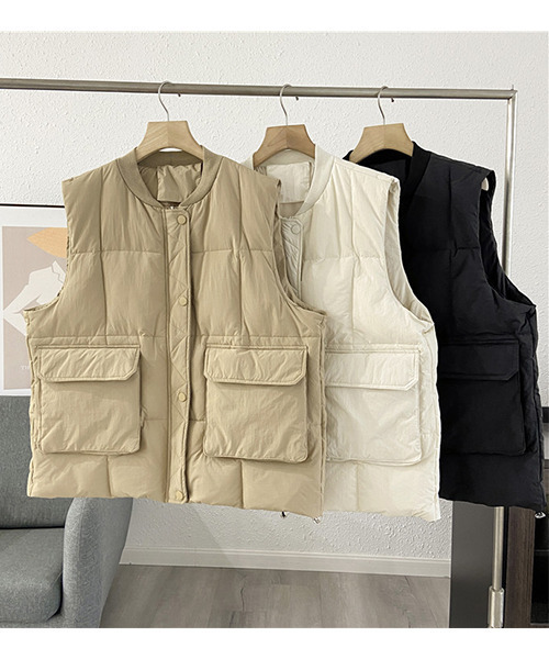 c.u.l（シーユーエル）の「ユニセックス ビックポケット中綿ダウンベスト culw515（ダウンベスト・レディース・ベージュ/アイボリー/ブラック・M/L/XL）」の8枚目の写真