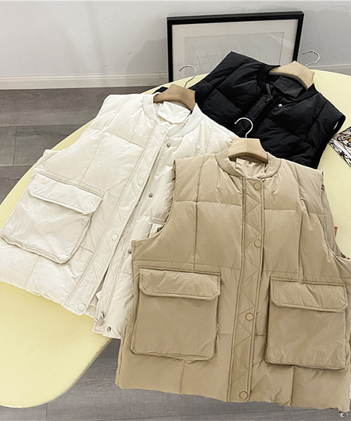 c.u.l（シーユーエル）の「ユニセックス ビックポケット中綿ダウンベスト culw515（ダウンベスト・レディース・ベージュ/アイボリー/ブラック・M/L/XL）」の9枚目の写真