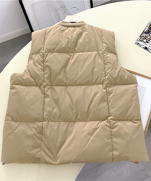 c.u.l（シーユーエル）の「ユニセックス ビックポケット中綿ダウンベスト culw515（ダウンベスト・レディース・ベージュ/アイボリー/ブラック・M/L/XL）」の14枚目の写真