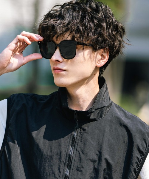 Rocky Monroe(ロッキーモンロー)の「ウェリントン型UVカット折りたたみサングラス(サングラス・メンズ・ピンク/ブルー/ブラック/カーキ・FREE)」の16枚目の写真