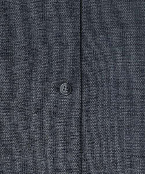 INDIVI（インディヴィ）の「◆【羽織りとしても!/SETUP可能/洗える/UVケア】麻調セミAラインブラウス〈夏の通勤・お出かけにおすすめ！〉（シャツ/ブラウス・レディース・チャコールグレー/オフホワイト/ベージュ/ブラック・34/12/15 /05/19/13/38）」の19枚目の写真