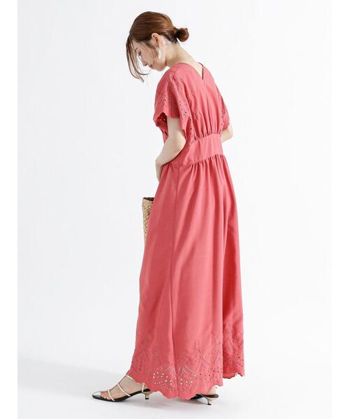 Te chichi（テチチ）の「スカラップエンブロイダリーワンピース（ワンピース・レディース・ブラック/サックスブルー/レッド・F）」の16枚目の写真