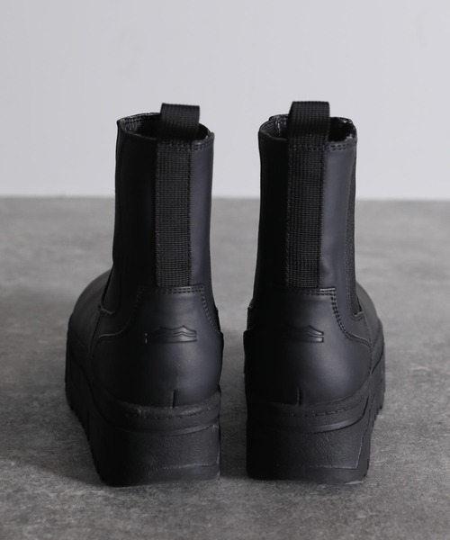 Java(ジャバ)の「《JaVaジャバ コラボ》冬のトレンドアイテム!厚底ソールサイドゴアチェルシーブーツ(ブーツ・レディース・ブラック/ホワイト・X-LARGE/LARGE/SMALL/MEDIUM)」の16枚目の写真