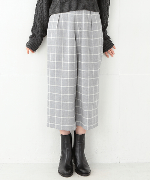 CAROLINA GLASER（カロリナ グレイサー）の「CAROLINA GLASER / チェックパンツ（その他パンツ・レディース・ホワイト/グレー・ONE SIZE）」の2枚目の写真