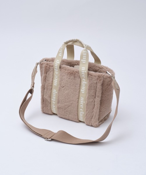 one after another NICE CLAUP（ワンアフターアナザーナイスクラップ）の「ロゴテープフェイクファーミニトートバッグ（トートバッグ・レディース・モカ/アイボリー/ピンク・FREE）」の17枚目の写真