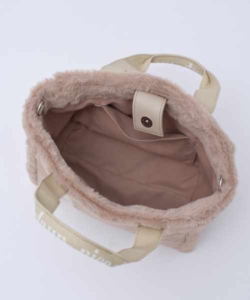 one after another NICE CLAUP（ワンアフターアナザーナイスクラップ）の「ロゴテープフェイクファーミニトートバッグ（トートバッグ・レディース・モカ/アイボリー/ピンク・FREE）」の19枚目の写真