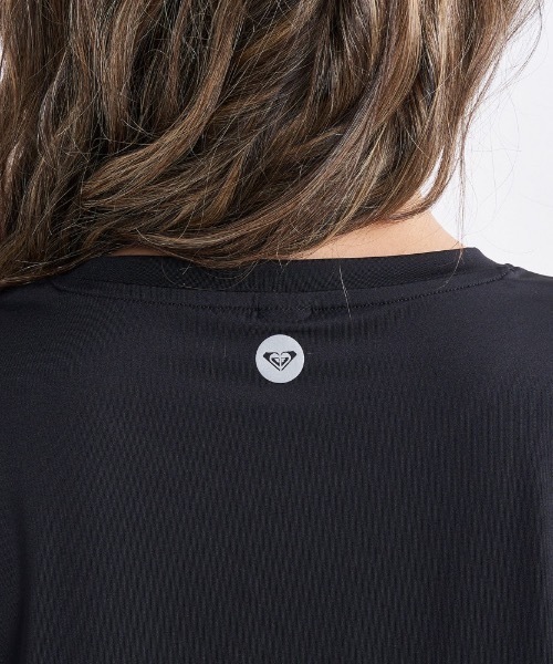 ROXY(ロキシー)の「SOMEHOW/ロキシーUVカット付きドライフロントブランドロゴ裾シャーリング半袖カットソー(Tシャツ/カットソー・レディース・ホワイト/ブラック/グリーン・LARGE/SMALL/MEDIUM)」の9枚目の写真