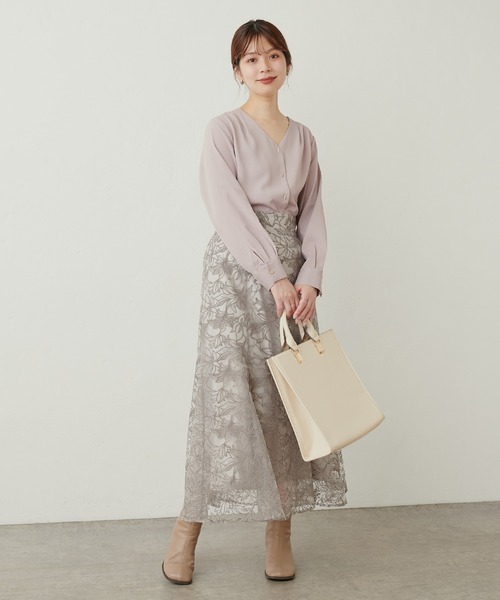 natural couture(ナチュラルクチュール)の「プチプラちびバー釦とろみブラウス(シャツ/ブラウス・レディース・アイボリー/グレイッシュベージュ/オレンジ/ネイビー/ドット・FREE)」の13枚目の写真