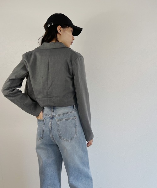 ISOOK（アイスー）の「【ISOOK / アイスー】ショートテーラードジャケット / クロップドジャケット キレイめ ZOZOTOWN限定（テーラードジャケット・レディース・グレー/ブラック・FREE）」の4枚目の写真