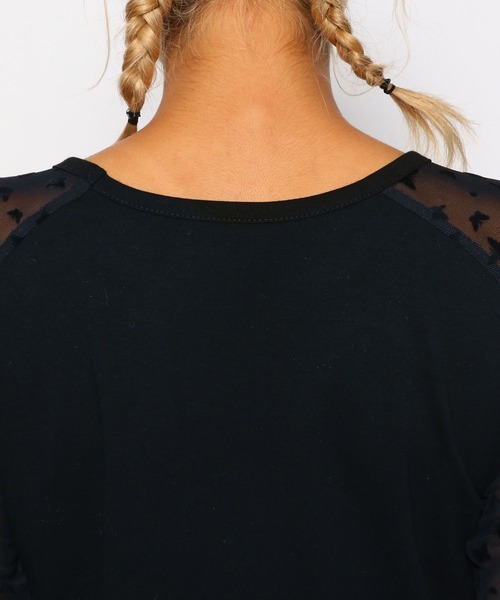 FOREVER 21（フォーエバー トゥエンティーワン）の「【2023AW】袖チュールラグランT（Tシャツ/カットソー・レディース・ブラック/レッド・FREE）」の13枚目の写真