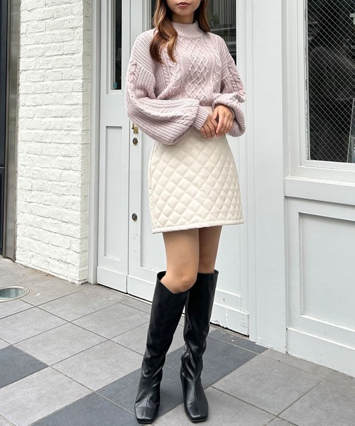 INGNI(イング)の「キルティングフェイクレザーミニスカート(スカート・レディース・アイボリー/ブラック・FREE)」の14枚目の写真