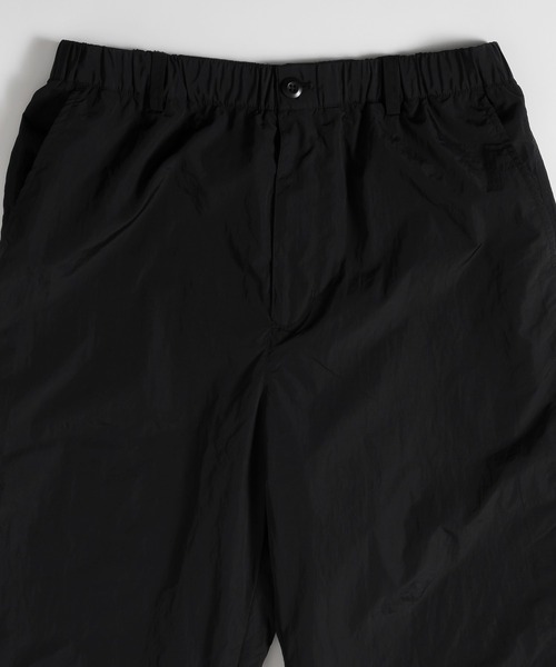 MUHET(ミュエータ)の「ナイロンパンツ(その他パンツ・レディース・カーキ/ブラック・X-LARGE/MEDIUM/SMALL)」の3枚目の写真