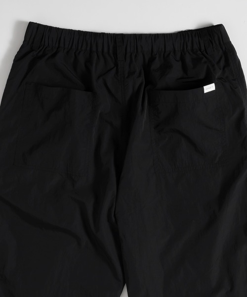 MUHET(ミュエータ)の「ナイロンパンツ(その他パンツ・レディース・カーキ/ブラック・X-LARGE/MEDIUM/SMALL)」の19枚目の写真