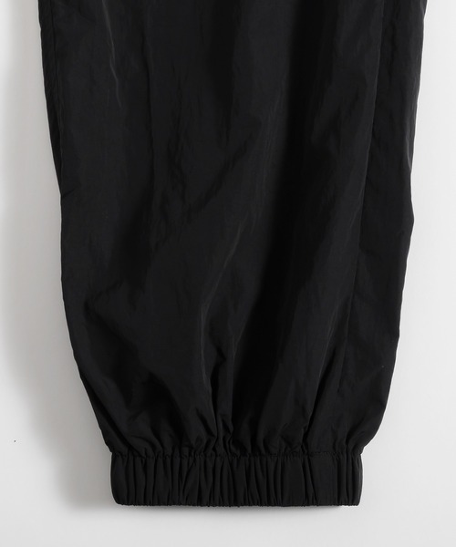 MUHET(ミュエータ)の「ナイロンパンツ(その他パンツ・レディース・カーキ/ブラック・X-LARGE/MEDIUM/SMALL)」の22枚目の写真