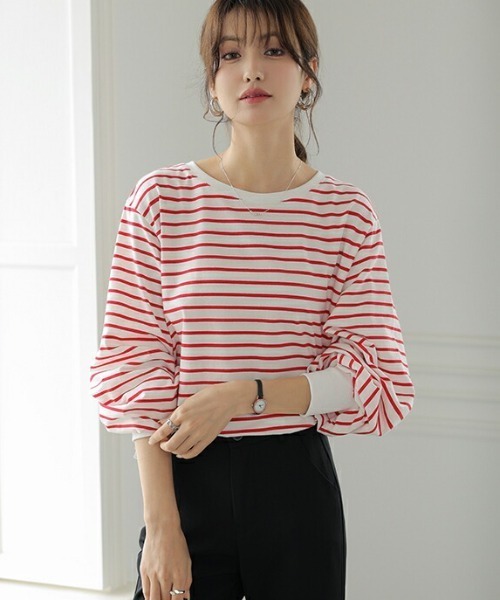 COCOMOMO(ココモモ)の「ボーダーカットソー オーバーサイズ スリット入り ボリューム袖 長袖トップス(Tシャツ/カットソー・レディース・ブラック/ブルー/レッド/グリーン・S/M/L)」の12枚目の写真