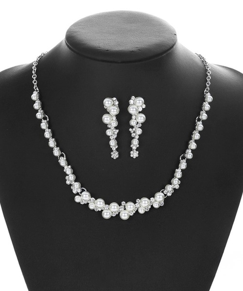 Lace Ladies(レースレディース)の「【2点セット】パール × ビジュー パーティー チェーン ネックレス ピアス(ネックレス・レディース・シルバー・FREE)」の3枚目の写真