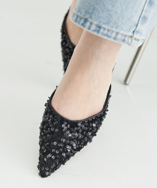 Aunt Marie's(アントマリーズ)の「ポインテッドスパンコールミュール【S,M,Lサイズ展開】(サンダル・レディース・ブラック/シルバー・L/M/S)」の3枚目の写真