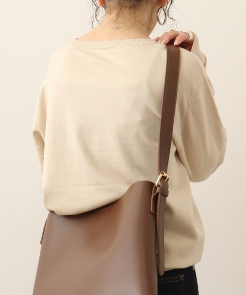 Chiaro（キアロ）の「chiaro プルオーバーニット（ニット/セーター・レディース・マスタード/ロイヤルブルー/オフホワイト/グレー/エメラルド/ブラック/レッド・40）」の11枚目の写真