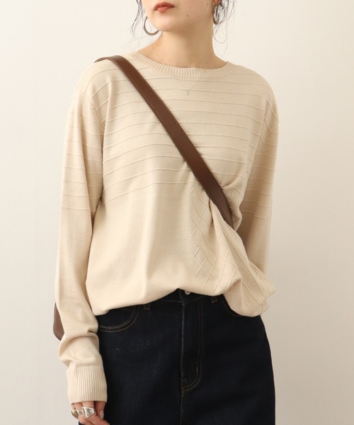 Chiaro（キアロ）の「chiaro プルオーバーニット（ニット/セーター・レディース・マスタード/ロイヤルブルー/オフホワイト/グレー/エメラルド/ブラック/レッド・40）」の8枚目の写真