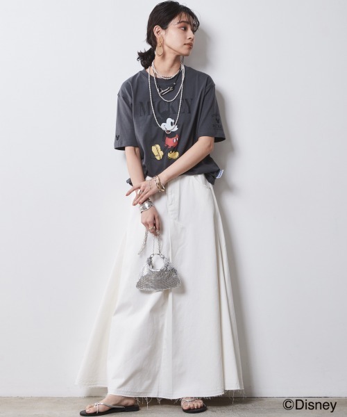 Disney(ディズニー)の「ディズニー ミッキーマウス/綿100%手書き風プリントTシャツ <大きいサイズ有>シックスタイル(Tシャツ/カットソー・レディース・ベージュ/オフホワイト/グレー・M/L/LL/3L/4L/5L)」の12枚目の写真